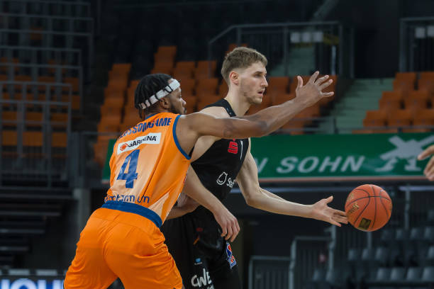 积分榜的争 积分榜的争