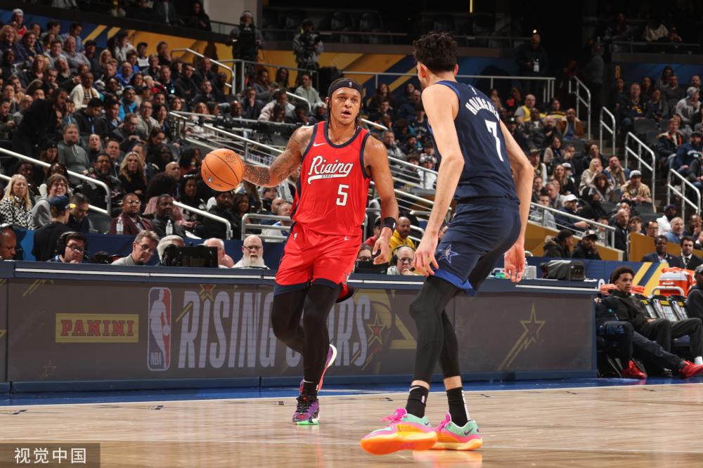 为年轻球员 为年轻球员